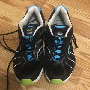 Avia iTrain -Women’s Size 10